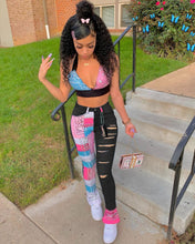 Load image into Gallery viewer, Bandana Print Jeans