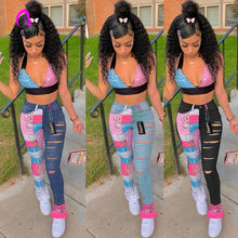 Load image into Gallery viewer, Bandana Print Jeans
